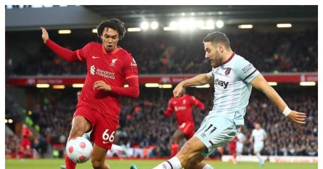 FIFA发布的世界杯赛程以美东时间计算，比北京时间慢12小时