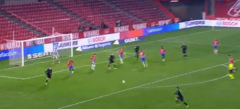 意甲：米兰客场2-1战胜罗马